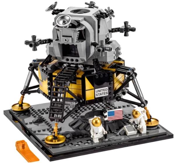 10266 NASA Apollo 11 Maanlander 1