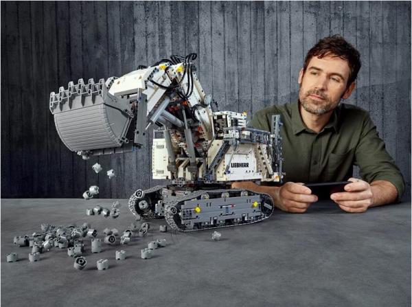 lego liebherr r9800
