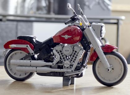 10269 Harley-Davidson® Fat Boy® 9